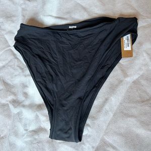 SKIMS CHEEKY UNDERWEAR